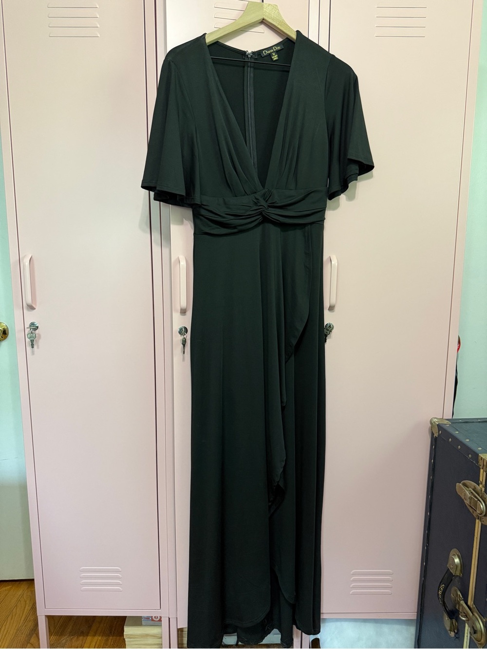 Dress Day Plunge Maxi Dress